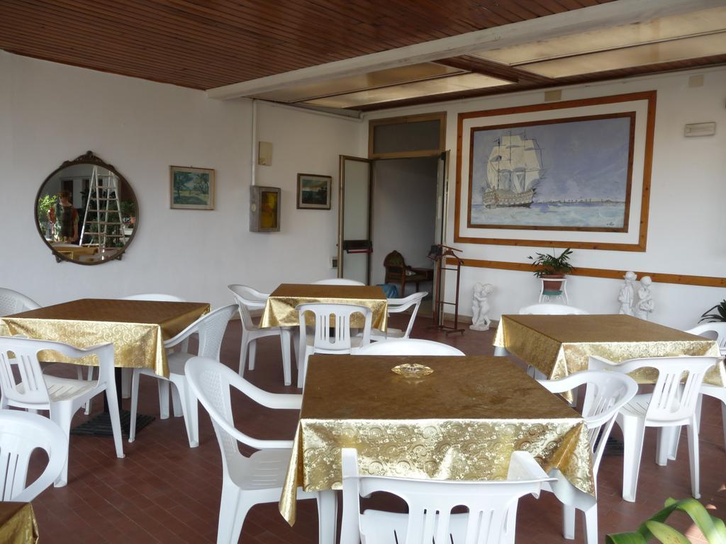Hotel Meublè Andrea Doria à Torre del Lago Puccini Extérieur photo